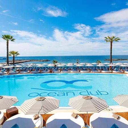 First Line Luxury Penthouse, Puerto Banús, Apartamento Marbella