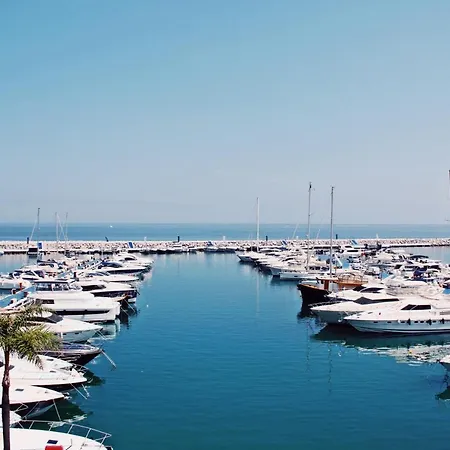 First Line Luxury Penthouse, Puerto Banus, * Marbella