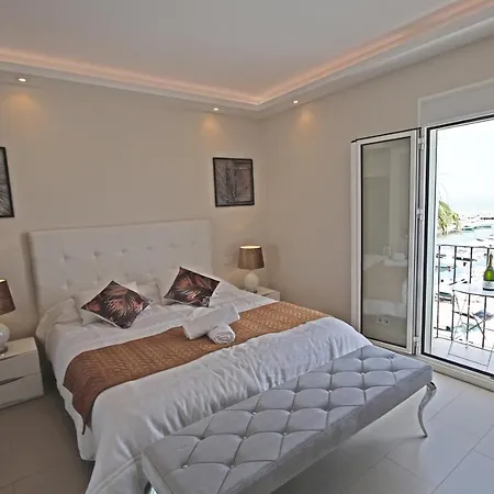 - Frontline 2br Penthouse, Puerto Banus 아파트
