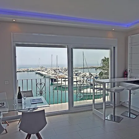 아파트 - Frontline 2br Penthouse, Puerto Banus *