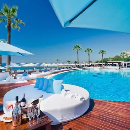 Apartment First Line Luxury Penthouse, Puerto Banus, *