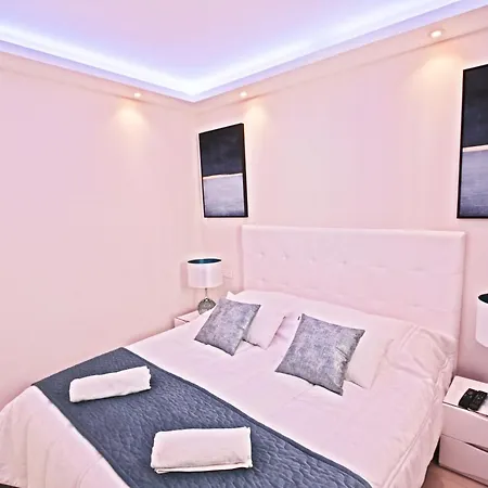 아파트 - Frontline 2br Penthouse, Puerto Banus
